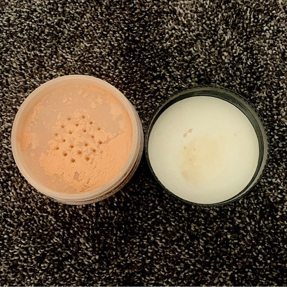 Marcelle Flawless Loose Face Powder - Picture 5 of 5